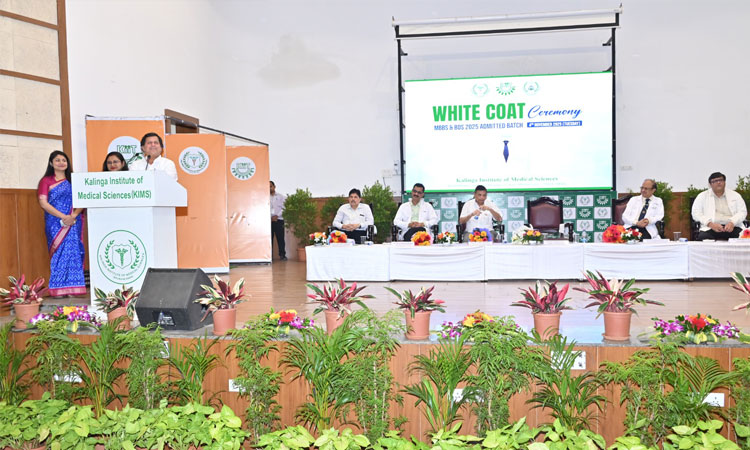 White Coat Ceremony Held for New MBBS and BDS Batch at KIMS